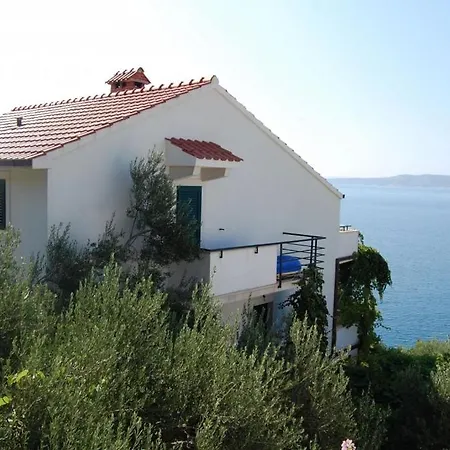 In With Seaview, Terrace, Air Condition, Wifi