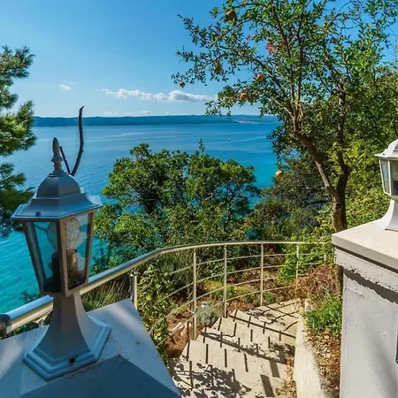 In With Seaview, Terrace, Air Condition, Wifi Appartement